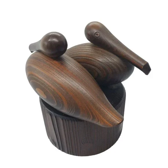 VTG MCM Shakey's Noisy Oyster Cypress Wood Carved Pelicans Figurine - Picture 2 of 14